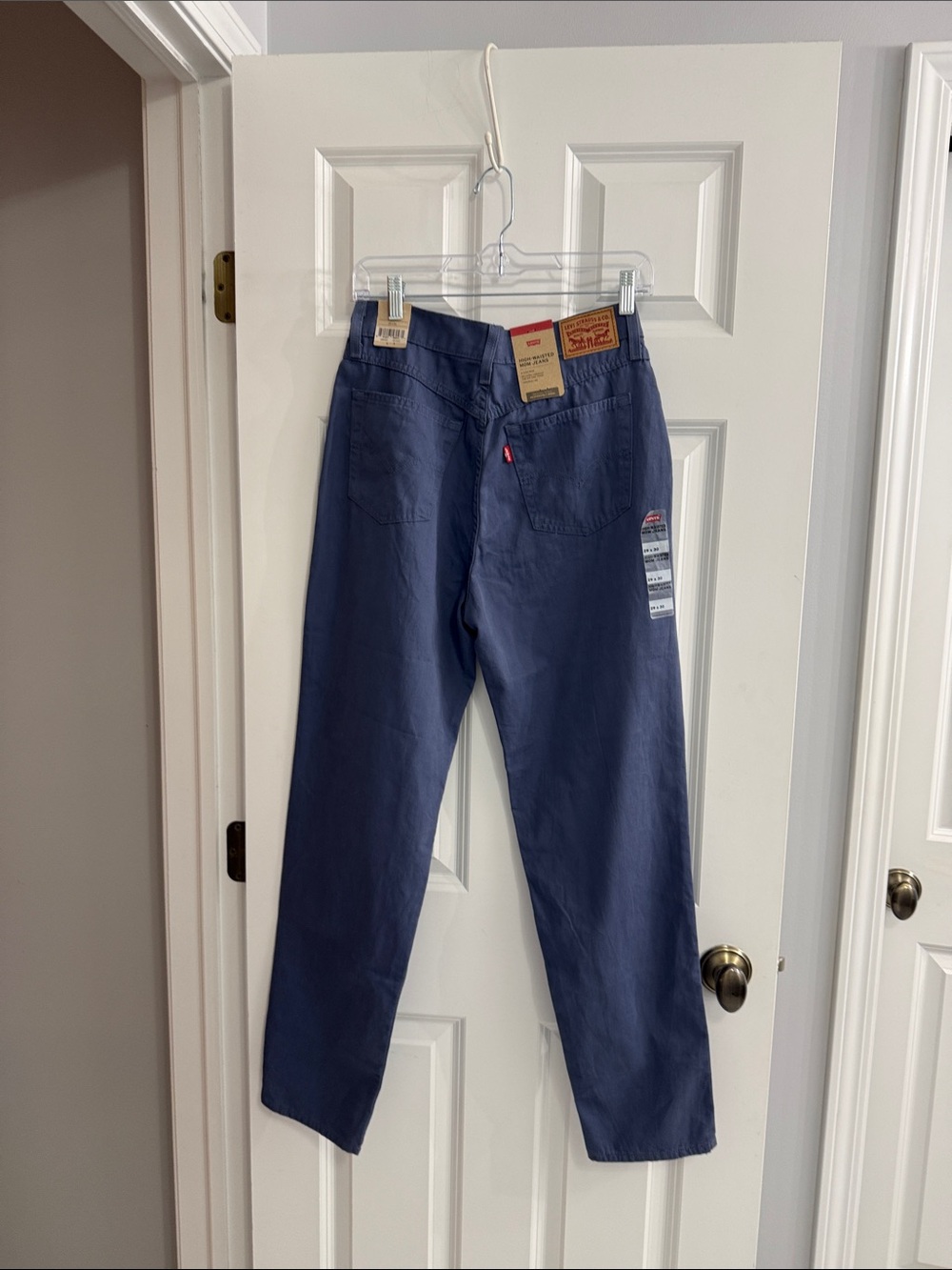 Levi's Indigo Straight-Leg  Mom High waisted jeans nwt